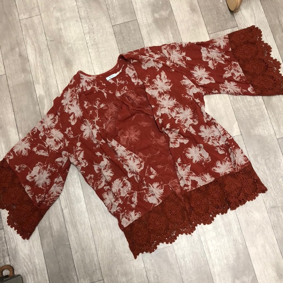 Urban Outfitters/Kimchi Blue Kimono - Picture 1 of 3